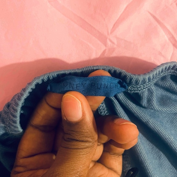 Honey Punch Cheeky Ruffled Shorts 💙💙💙 Size Small - Picture 8 of 11